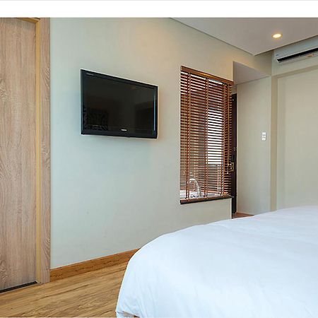 Готель Gemini Saigon Luxury Хошимін Екстер'єр фото