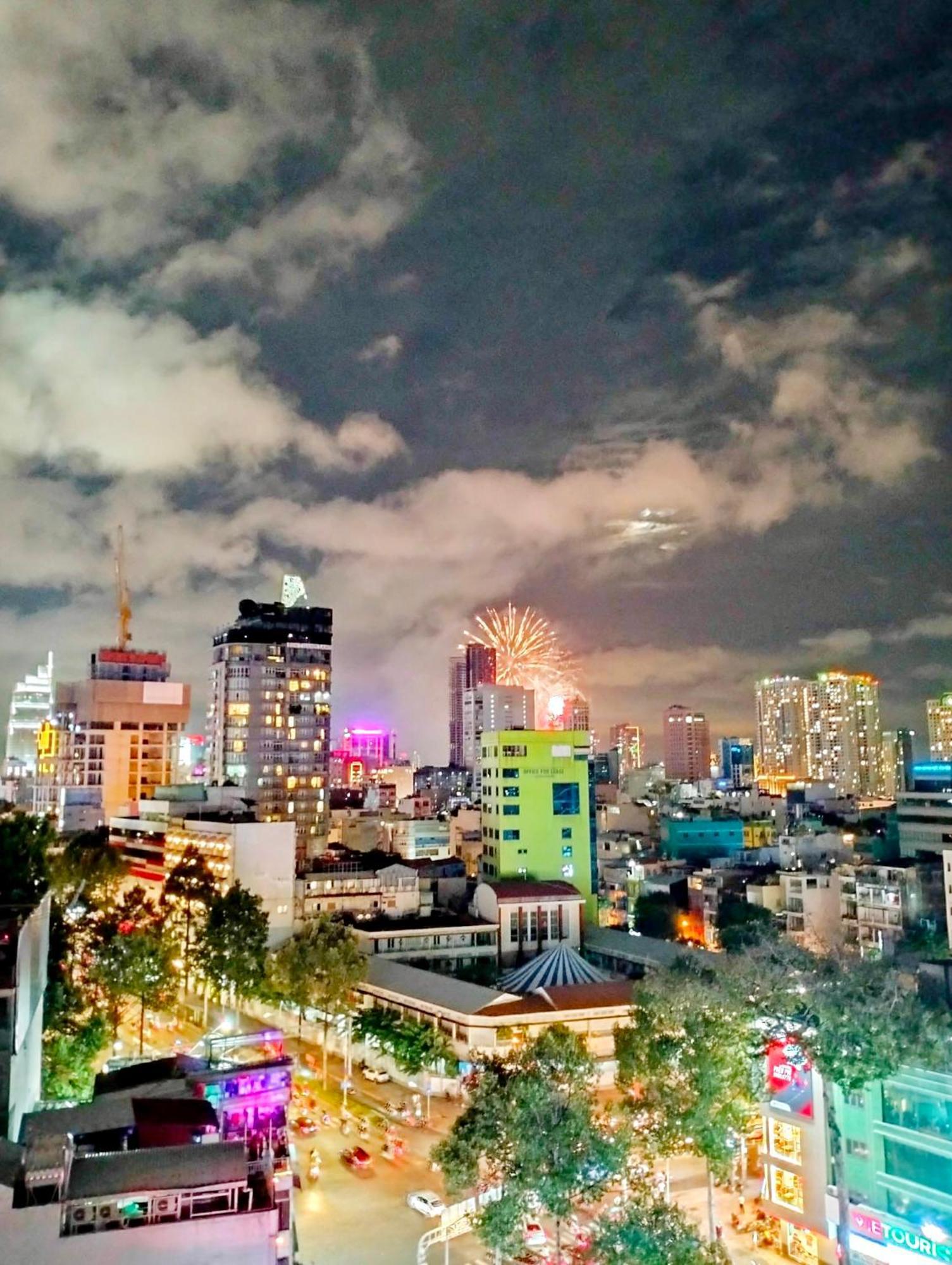 Готель Gemini Saigon Luxury Хошимін Екстер'єр фото